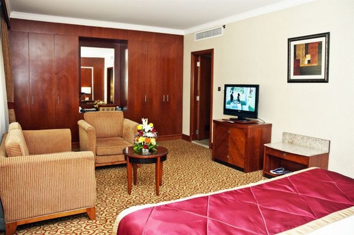 Imagen de los interiores del Hotel Ramee Royal. Foto 11