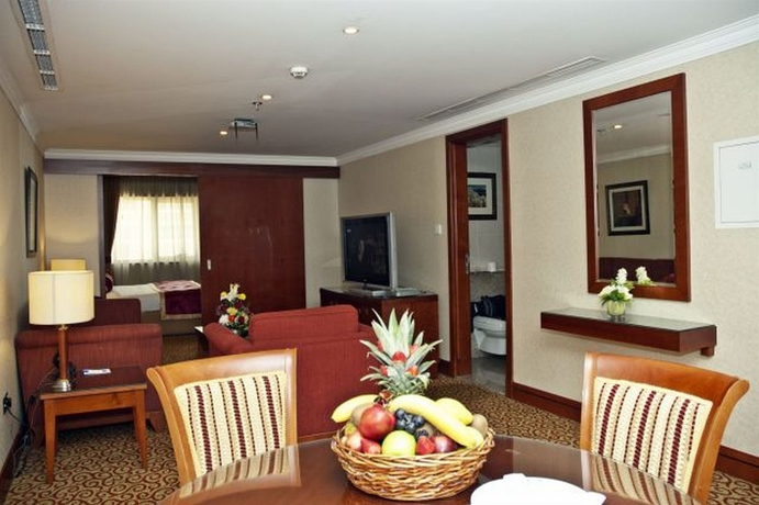 Imagen de los interiores del Hotel Ramee Royal. Foto 13