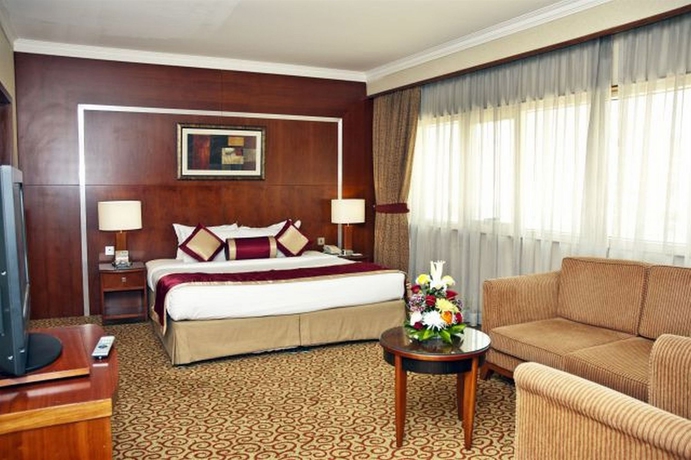 Imagen de la habitación del Hotel Ramee Royal. Foto 7