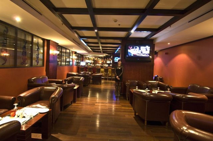 Imagen de los interiores del Hotel Ramee Royal. Foto 14