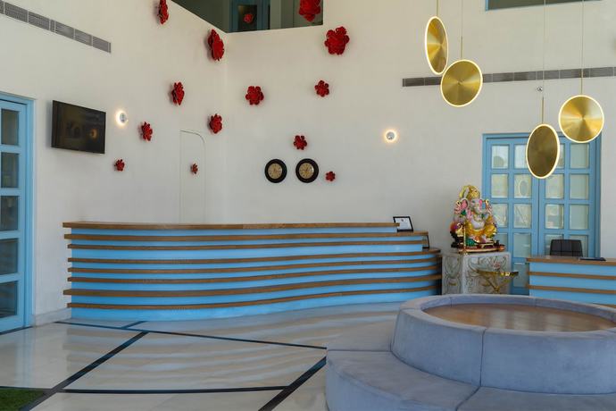 Imagen de los interiores del Hotel Ramee Royal Resort and Spa Udaipur. Foto 14