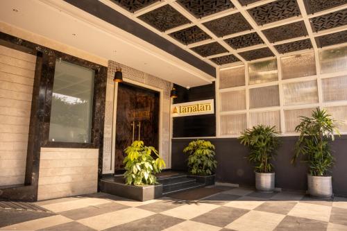 Imagen general del Hotel Ramee Tarang Indore, Indore. Foto 4