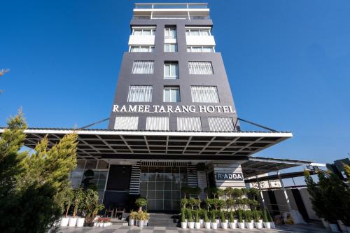 Imagen general del Hotel Ramee Tarang Indore, Indore. Foto 9