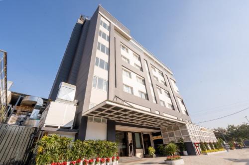 Imagen general del Hotel Ramee Tarang Indore, Indore. Foto 11