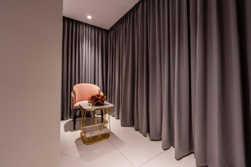 Imagen de la habitación del Hotel Ramee Tarang Indore, Indore. Foto 19