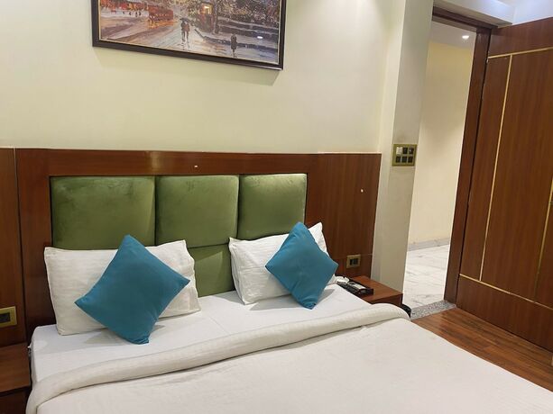 Imagen de la habitación del Hotel Ramesh Palace. Foto 22