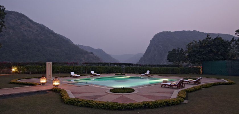 Imagen de la piscina del Hotel Ramgarh Lodge, Jaipur - IHCL SeleQtions. Foto 18