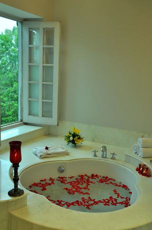 Imagen de la habitación del Hotel Ramgarh Lodge, Jaipur - IHCL SeleQtions. Foto 9