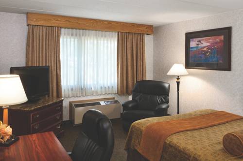 Imagen de la habitación del Hotel Ramkota. Foto 12