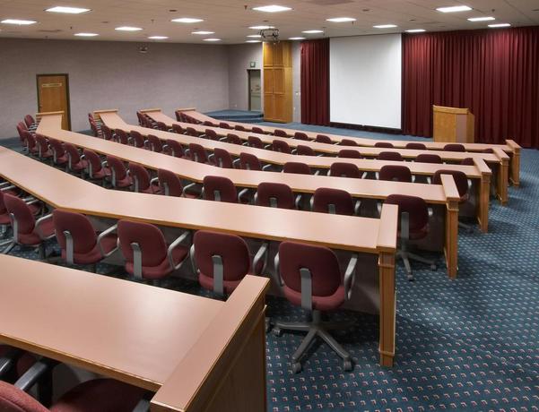 Imagen de los interiores del Hotel Ramkota and Conference Center. Foto 12