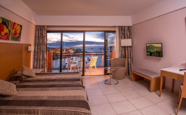 Imagen de la habitación del Hotel Ramla Bay Resort. Foto 3