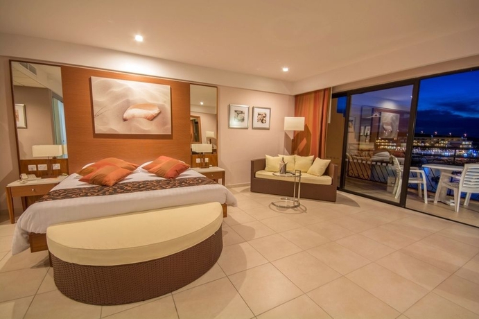 Imagen de la habitación del Hotel Ramla Bay Resort. Foto 4