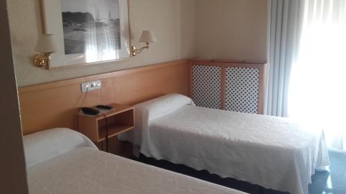 Imagen de la habitación del Hotel Ramona, Laredo. Foto 2