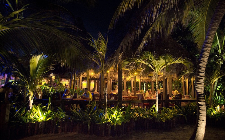 Imagen del bar/restaurante del Hotel Ramon's Village Resort. Foto 5