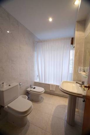 Imagen de la habitación del Hotel Ramos, SILLEDA. Foto 8