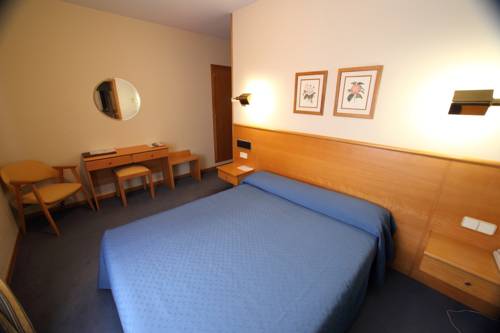 Imagen de la habitación del Hotel Ramos, SILLEDA. Foto 16