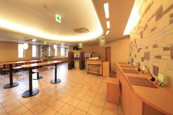 Imagen del bar/restaurante del Hotel R&b Kumagaya Ekimae. Foto 16