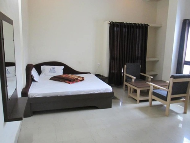 Imagen de la habitación del Hotel Ramprastha. Foto 3
