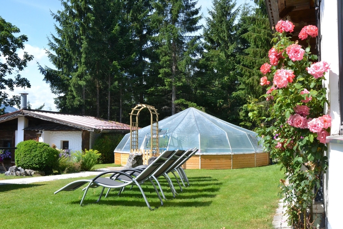 Imagen de la piscina del Hotel Ramsauer Alm. Foto 19
