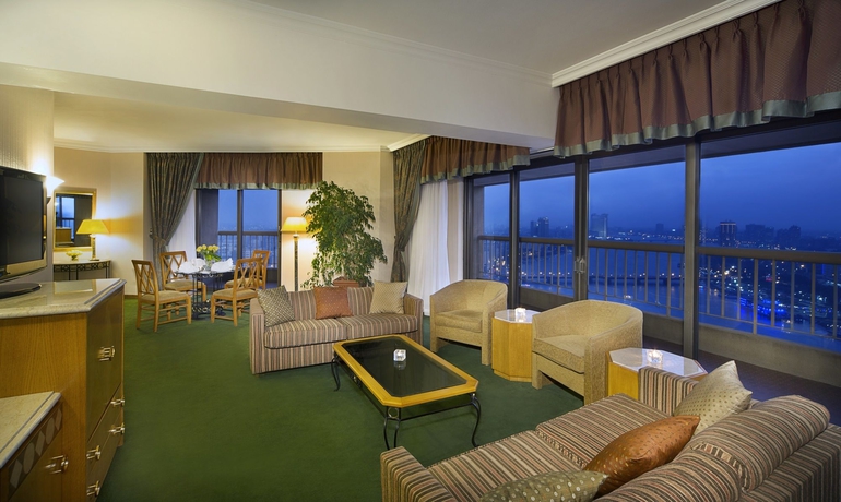 Imagen de los interiores del Hotel Ramses Hilton. Foto 15