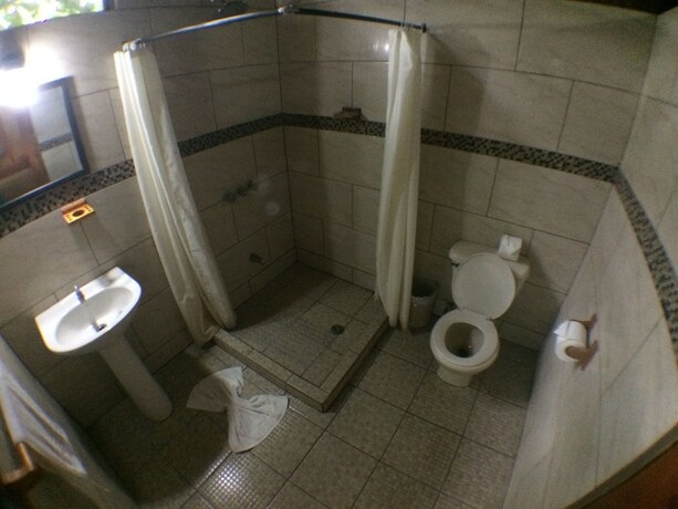 Imagen general del Hotel Rana Roja Lodge. Foto 10