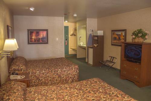 Imagen de la habitación del Hotel Ranch Inn. Foto 5