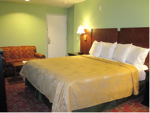 Imagen de la habitación del Hotel Rancho California Inn. Foto 3