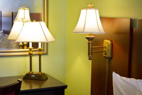 Imagen de la habitación del Hotel Rancho California Inn. Foto 8