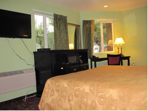 Imagen de la habitación del Hotel Rancho California Inn. Foto 16