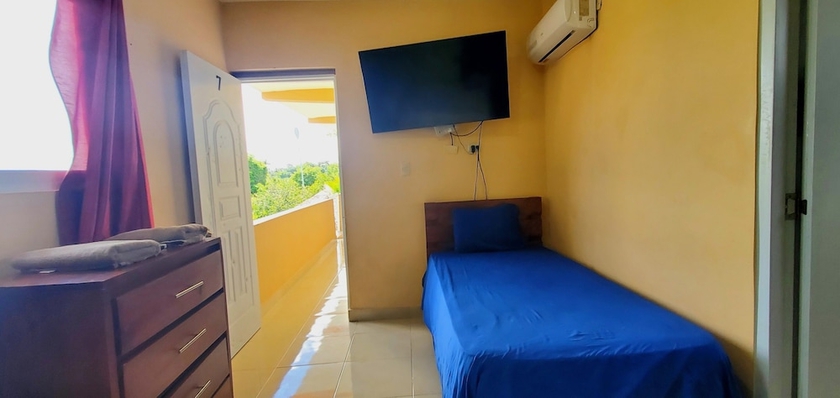 Imagen de la habitación del Hotel Rancho El Novato. Foto 16