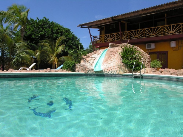 Imagen de la piscina del Hotel Rancho El Sobrino. Foto 16