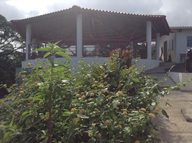 Imagen de los exteriores del Hotel Rancho Juancho. Foto 12