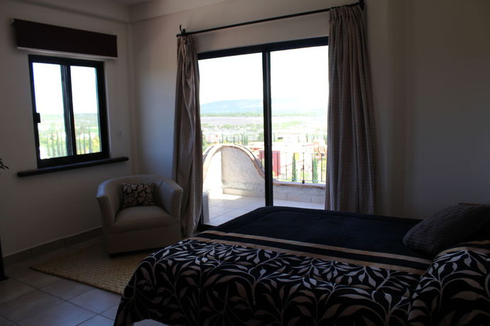Imagen de los interiores del Hotel Rancho Los Labradores. Foto 16