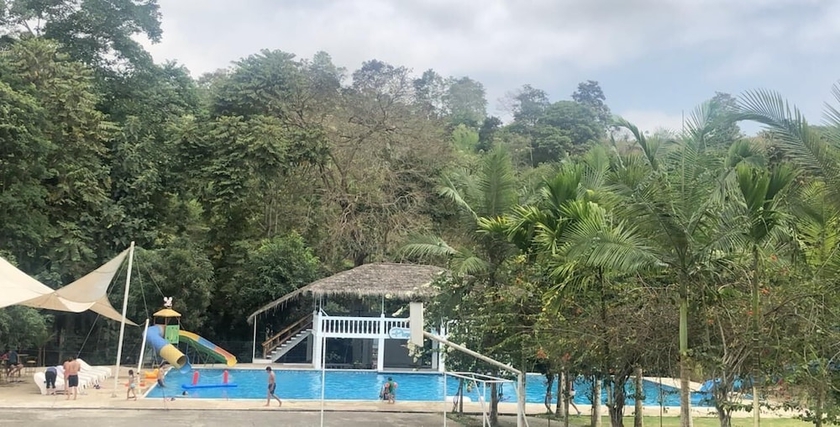 Imagen de la piscina del Hotel Rancho Playa del Sol. Foto 9
