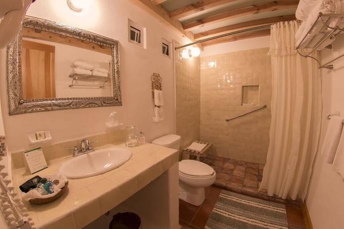 Imagen de la habitación del Hotel Rancho San Cayetano. Foto 18