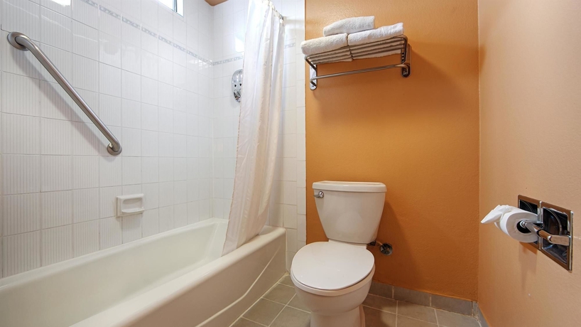 Imagen de la habitación del Hotel Rancho San Diego Inn and Suites. Foto 4
