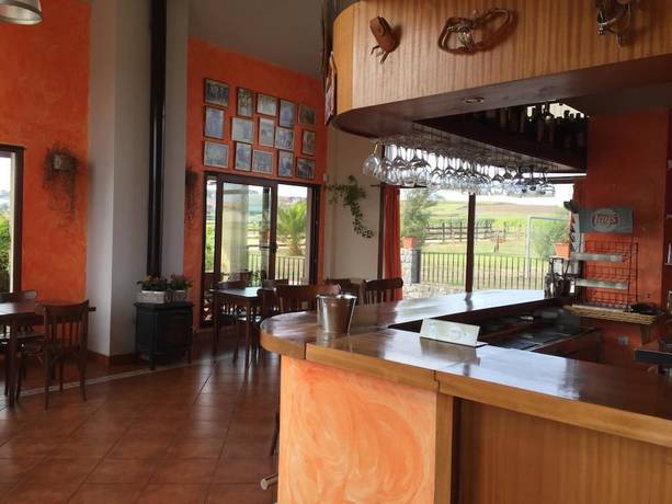 Imagen del bar/restaurante del Hotel Rancho Santa Ger&oacute;nima. Foto 7