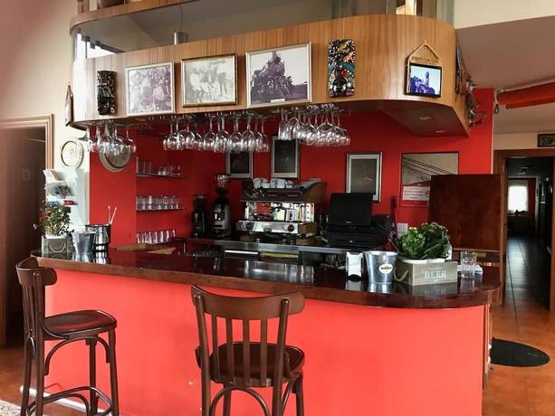 Imagen del bar/restaurante del Hotel Rancho Santa Ger&oacute;nima. Foto 10