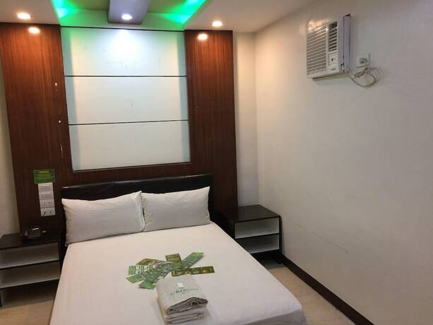Imagen de la habitación del Hotel Ranchotel Muntinlupa. Foto 17