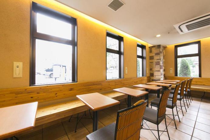 Imagen del bar/restaurante del Hotel RandB Hotel Kyotoeki-Hachijouguchi. Foto 8