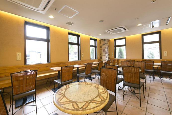 Imagen del bar/restaurante del Hotel RandB Hotel Kyotoeki-Hachijouguchi. Foto 9