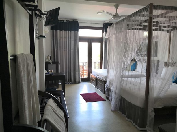 Imagen de la habitación del Hotel Randiya Sea View. Foto 17