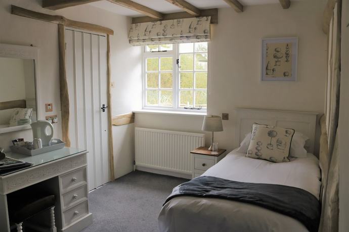 Imagen de la habitación del Hotel Random Hall. Foto 12