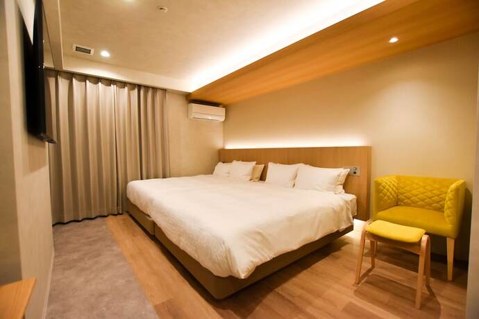 Imagen de la habitación del Hotel Randor Hiroshima Prestige. Foto 11