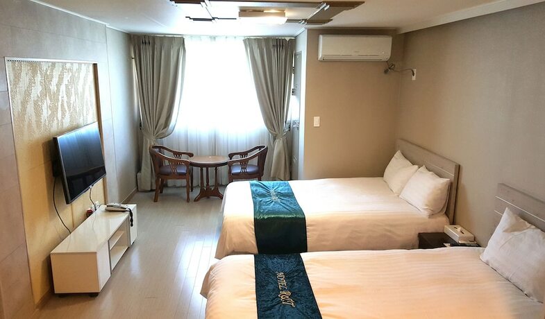 Imagen de la habitación del Hotel Randt. Foto 15