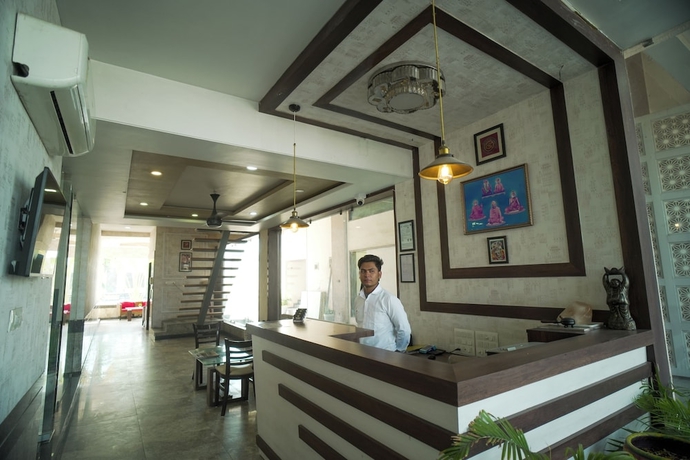 Imagen de los interiores del Hotel Rani Palace And Resort. Foto 12