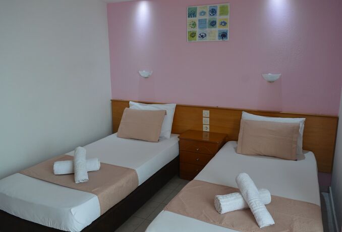 Imagen general del Hotel Rania Studios, Sk&iacute;athos. Foto 8