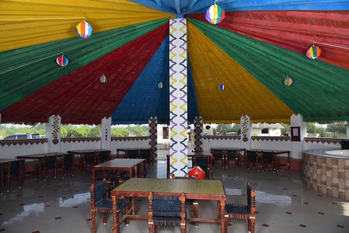 Imagen de los interiores del Hotel Rann Village Resort. Foto 9