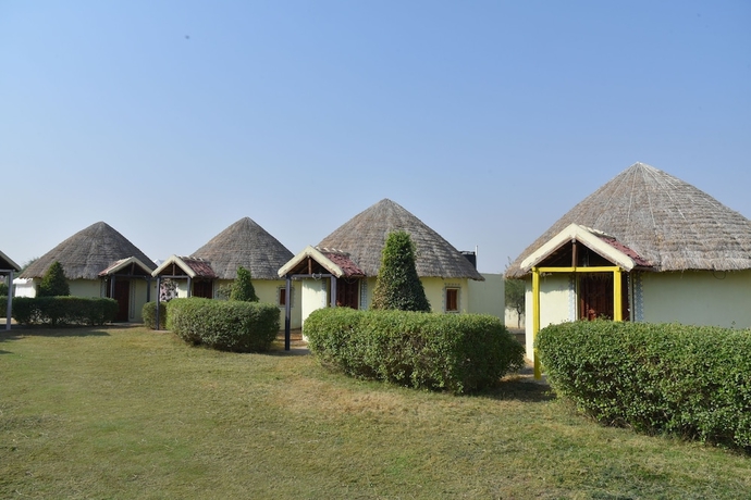 Imagen de los exteriores del Hotel Rann Village Resort. Foto 8
