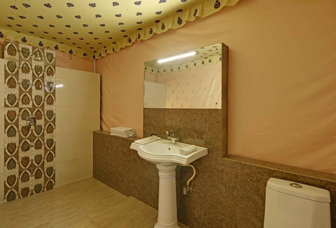 Imagen de la habitación del Hotel Ranthambore Tiger Inn Comfort Resort. Foto 15